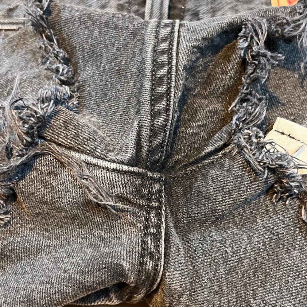 Levis 501 Original High Rise Black Distressed Denim Shorts Washed Womens 26 - Picture 9 of 10